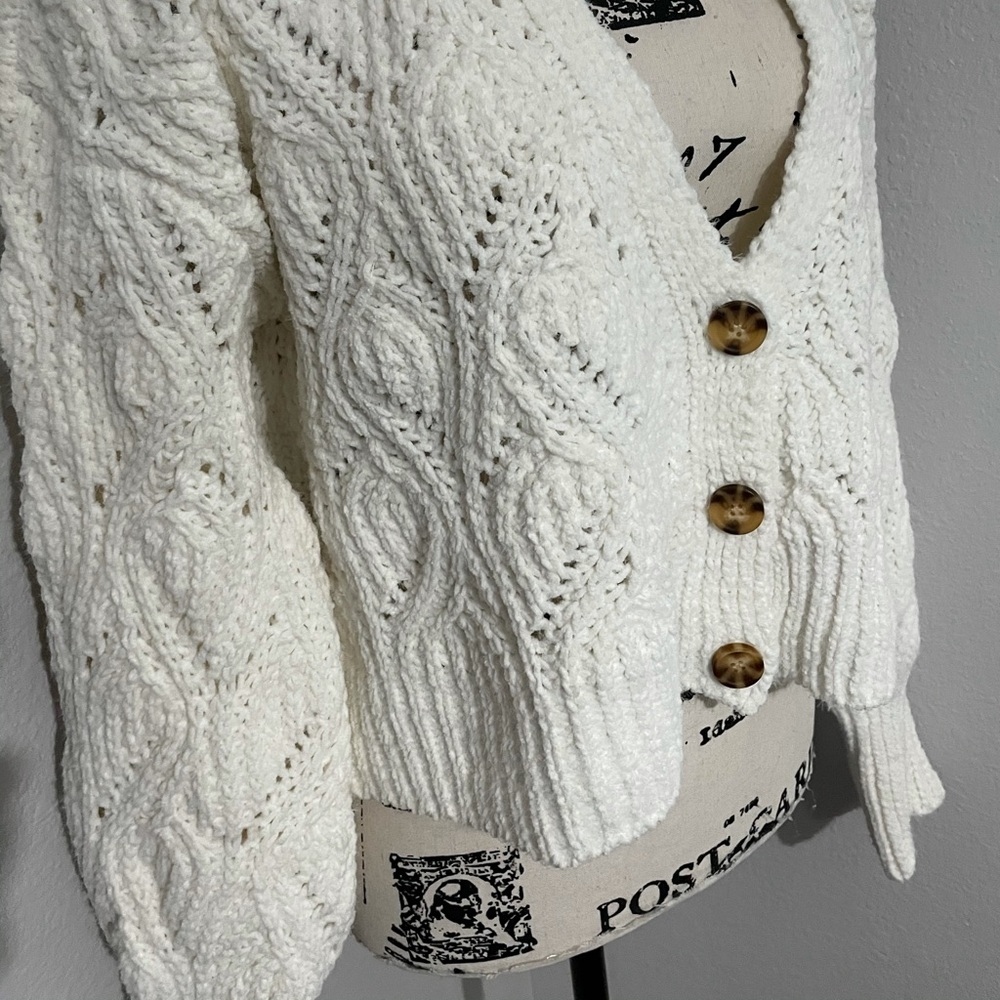 Sweater - Picture 3 of 4